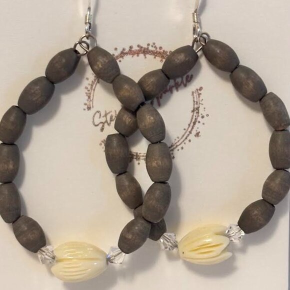 Face forward Hoops - Picture 2 of 2